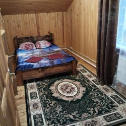 Коттедж стандарт с 1 односпальной и 2 двуспальными кроватями