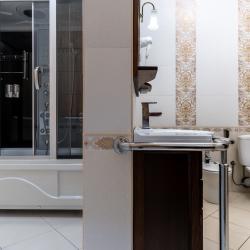 Номер люкс с 1 двуспальной кроватью