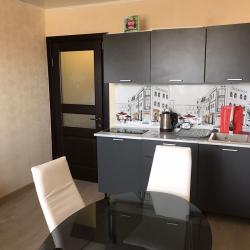 Фото Апартаменты на улице Магистральная 97