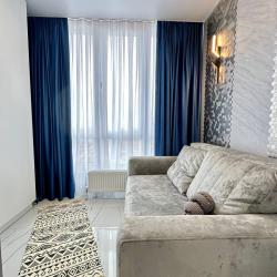 Фото Апартаменты Housevip на улице Павла Буравцева