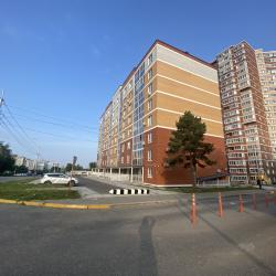 2-комнатные апартаменты улучшенные Демьяна Бедного, д.12 с 1 двуспальной кроватью
