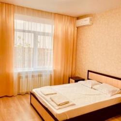 Комната комфорт с 1 односпальной и 1 двуспальной кроватью