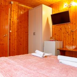 Комната стандарт с 1 двуспальной кроватью (мансарда) со стороны моря