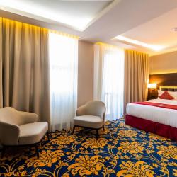 Фото Отель Ramada Hotel & Suites by Wyndham Yerevan (Рамада Виндхэм )