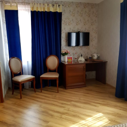Номер стандарт с 1 двуспальной кроватью