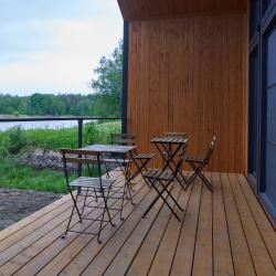 Коттеджи у озера  с 2-мя спальнями (100 кв.м.)