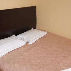 Номер стандарт с 1 двуспальной кроватью с балконом