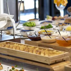 Фото Отель Orient Hotel Bishkek (Ориент )