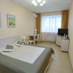 Номер стандарт с 1 двуспальной кроватью