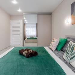 Фото Апартаменты на улице Николая Баженова 2а