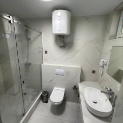 2-комнатный номер люкс с видом на горы (с террасой)