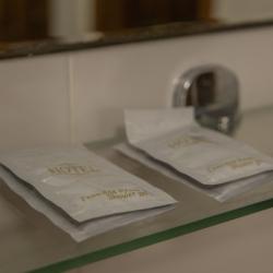 Номер улучшенный семейный с 2 односпальными кроватями (корпус А)