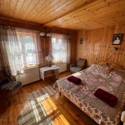 Коттедж с 1 двуспальной кроватью и 1 двухъярусной кроватью