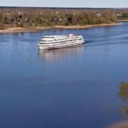 Фото Отель 3-х комнатная квартира с видом на Волгу