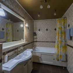 Фото Отель Трёхкомнатная квартира на Краснозвёздной улице 31