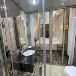 Номер делюкс с большим балконом и дизайнерской ванной