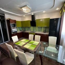 Фото Апартаменты на Крылова 36