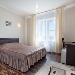 Номер стандарт с 1 двуспальной кроватью (с завтраком)