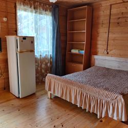 Комната улучшенная с 2 односпальными и 1 двуспальной кроватью