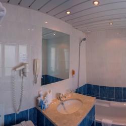 Номер люкс с 1 двуспальной кроватью