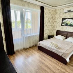 Номер комфорт с 1 двуспальной кроватью и балконом