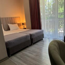 3-местный номер улучшенный с балконом