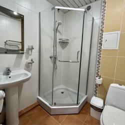 Номер стандарт семейный с 1 двуспальной кроватью