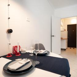Фото Отель ELLJOY apartments (Эллджой апартментс)
