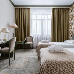 Номер стандарт улучшенный с 1 двуспальной кроватью