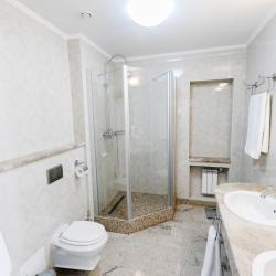Номер люкс с 1 двуспальной кроватью