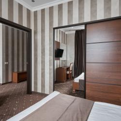 Номер люкс комфорт с 1 двуспальной кроватью