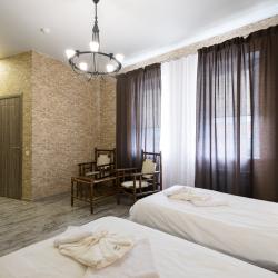 Фото Отель House on Potapova (Гостевой дом на Потапова)