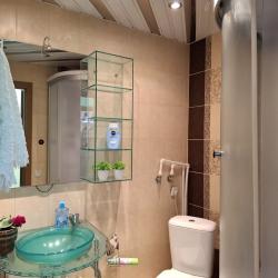 Фото Апартаменты на улице Ларина 18/1