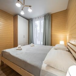 Коттеджи у озера  с 2-мя спальнями (100 кв.м.)