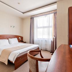 Номер стандарт с 1 двуспальной кроватью