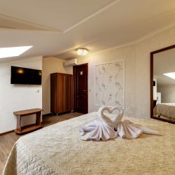 3-местная комната студия (мансарда)