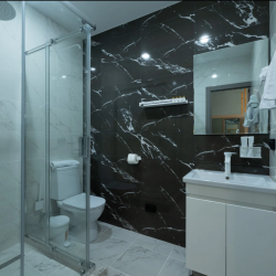 Номер стандарт улучшенный с 1 двуспальной кроватью