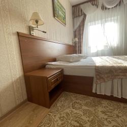 Номер стандарт с 1 двуспальной кроватью