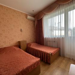 Фото Отель Лев