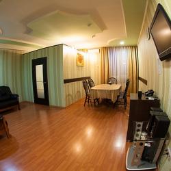 Номер люкс с 1 двуспальной кроватью