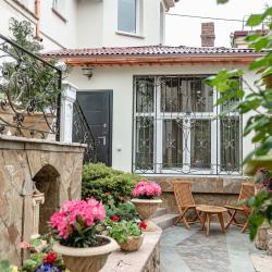 Коттедж с камином (с завтраком)