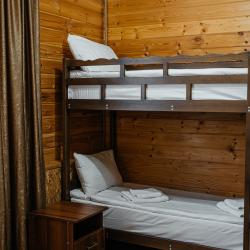 Комната комфорт с 1 двуспальной и 1 двухъярусной кроватью