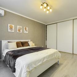 Фото Апартаменты на улице Валентины Трофимовой 11