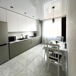 Фото Апартаменты на улице Кырджалийская 10Б