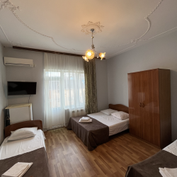 Четырехместный стандарт с балконом