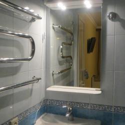 Комната полулюкс с 1 двуспальной кроватью