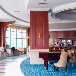 Фото Отель Diplomat Hotel & Business Center (Дипломат и Бизнес и Центр)