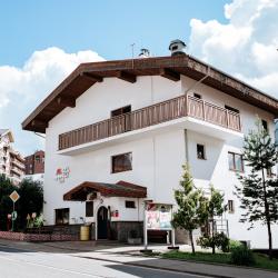 Фото BoogelWoogel Bar&Hotel Rosa Khutor (БугельВугель Бар&Отель Роза Хутор)