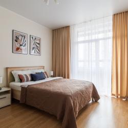 Фото Апартаменты Тюменская слобода на улице Фармана Салманова