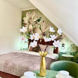 Номер комфорт с 1 двуспальной кроватью (мансарда)